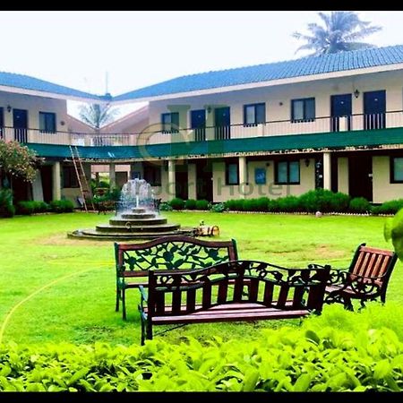 Airport Hotel Karachi Bagian luar foto