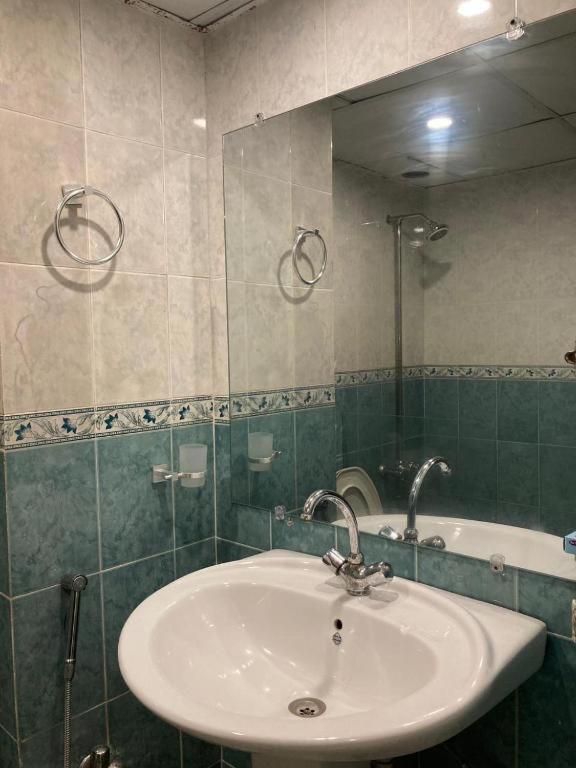 Airport Hotel Karachi Bagian luar foto