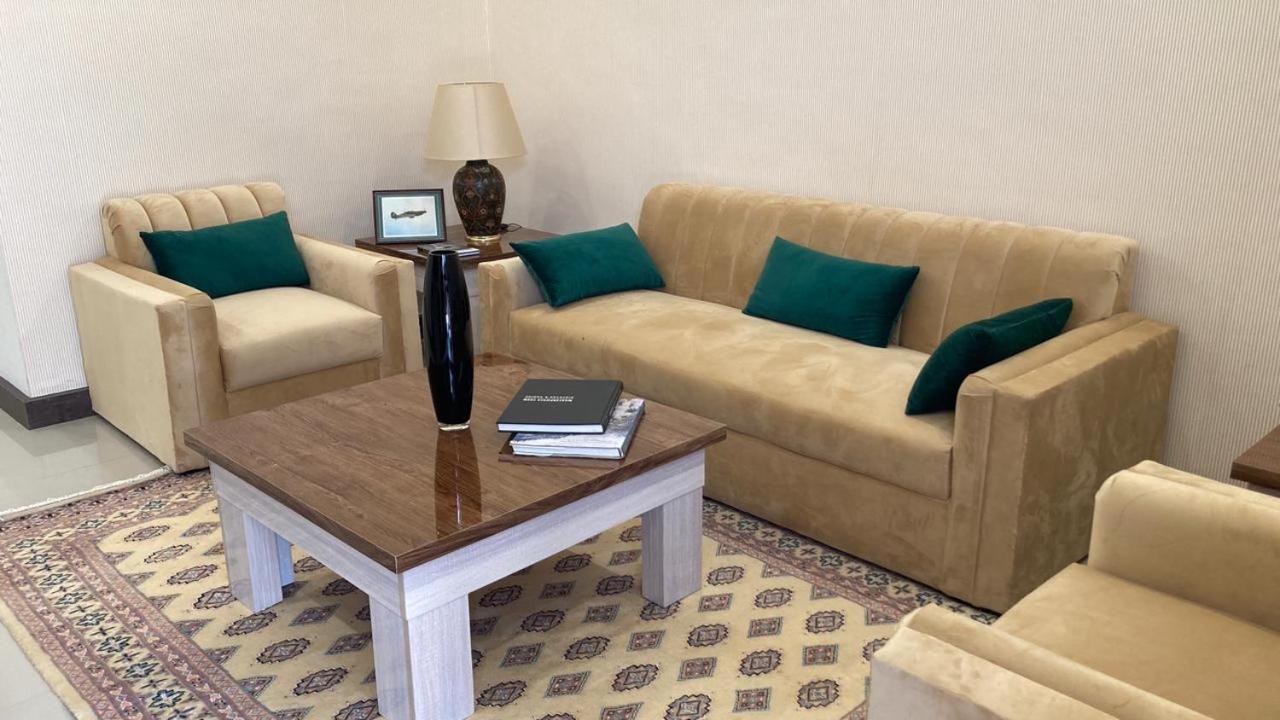 Airport Hotel Karachi Bagian luar foto