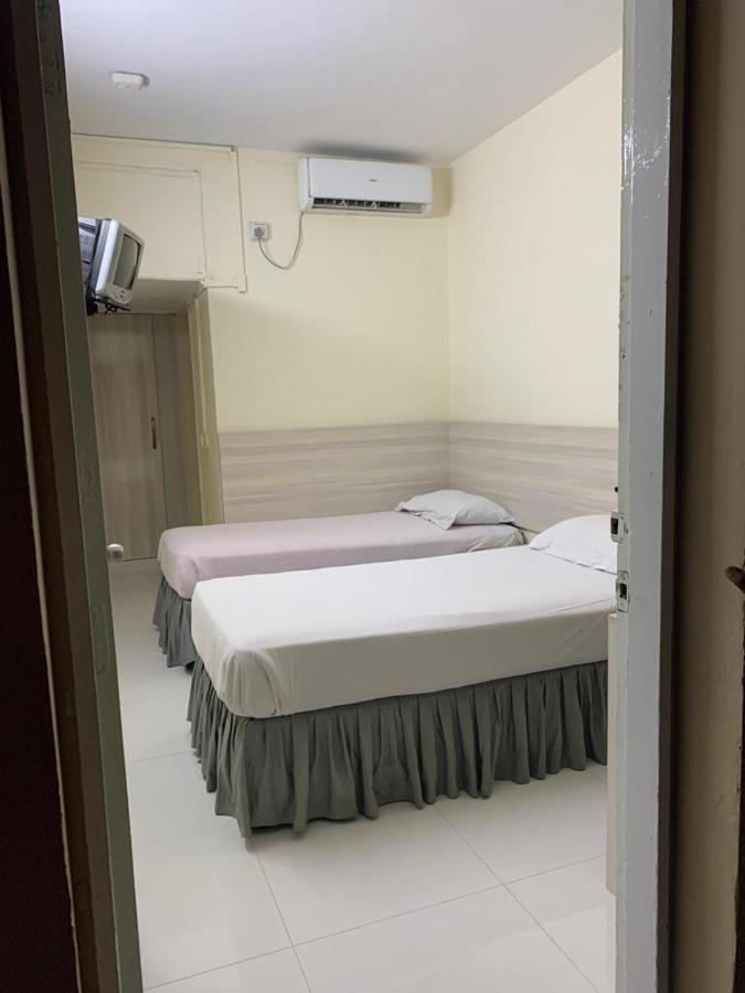 Airport Hotel Karachi Bagian luar foto